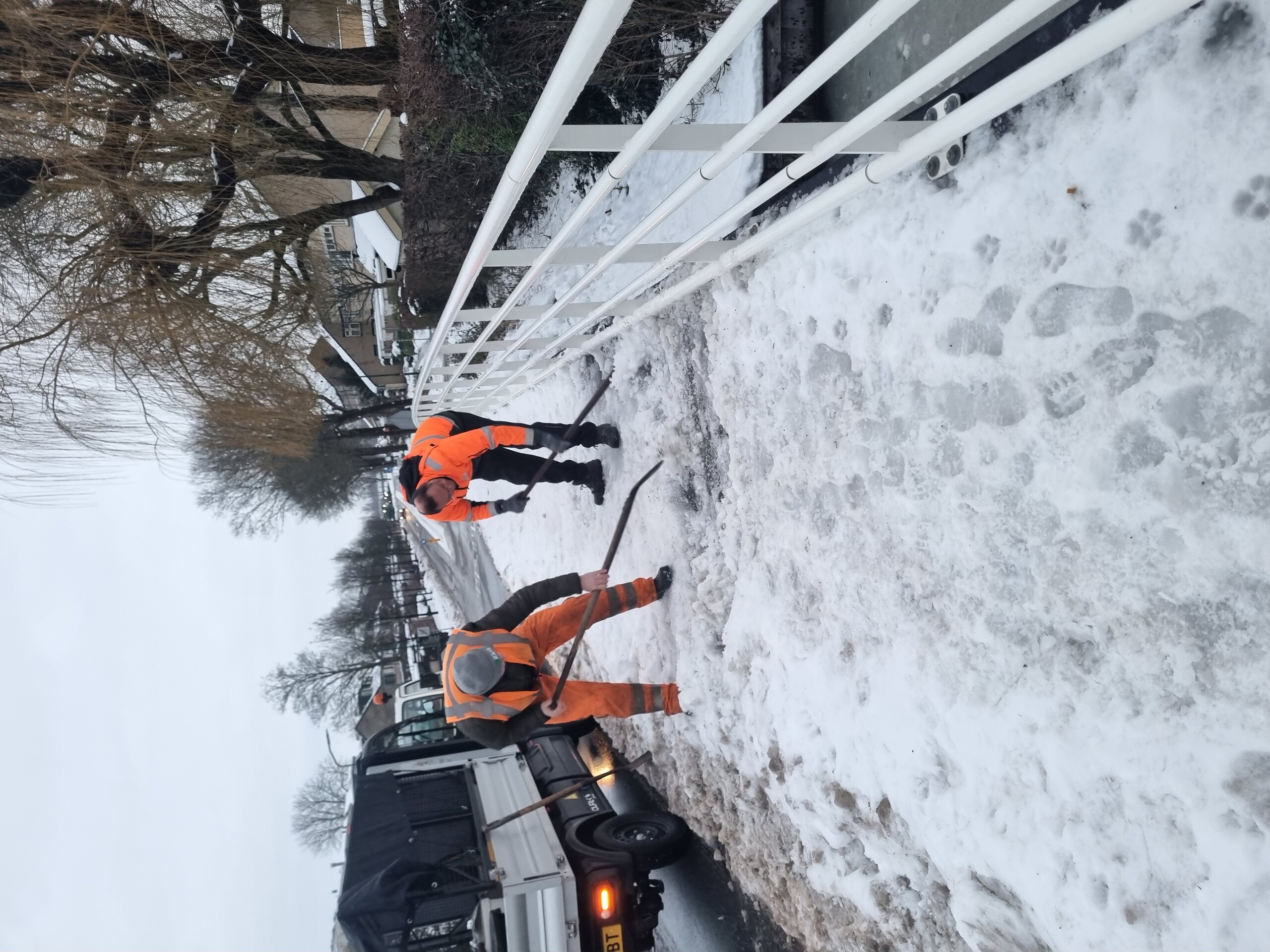 Sneeuw scheppen buitendienst