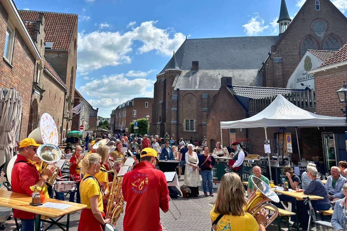 Viering Stichtse Landbrief krant
